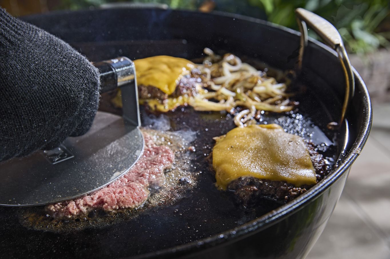 Weber nerezový lis na smashburgery