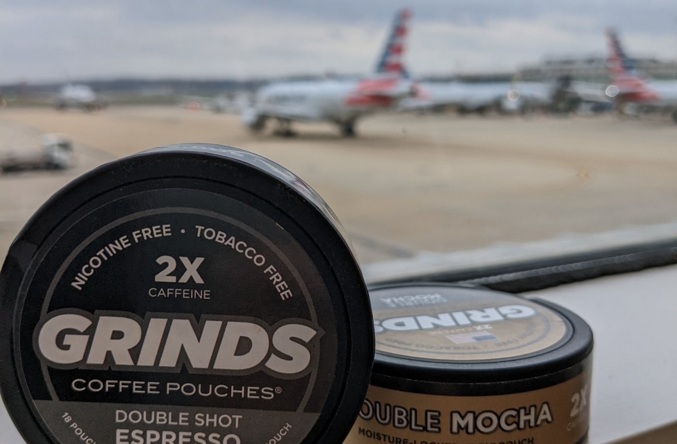 Kávové sáčky na cestách: Průvodce pro milovníky kávy