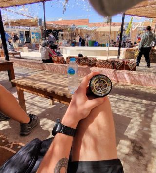 Pozdrav z blízkého východu, teď to tady bude asi vostrý, tak klídek, založit káves a zpátky poletíme třeba na koberci...