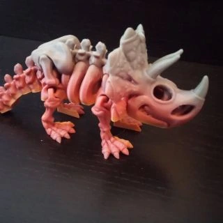 #3dtisk #3dprinting #flexifactory #triceratops #dinosaur www.grinplastic.cz