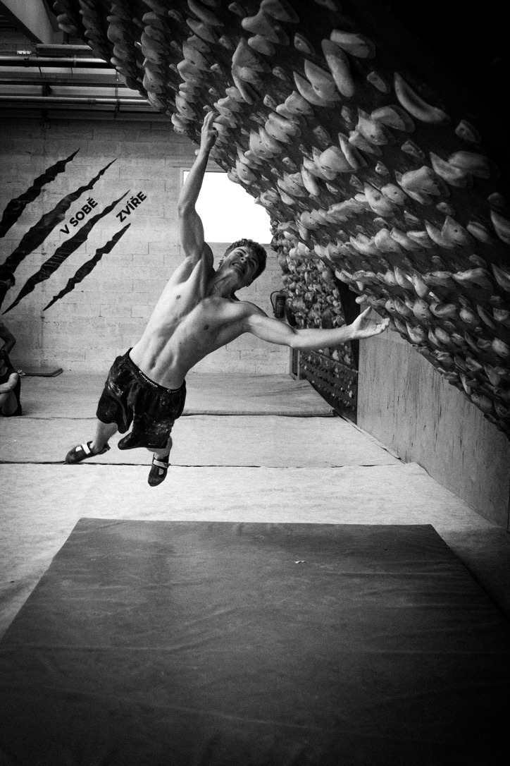 Gripstone EU Ambassadors Gear Up for Seoul World Championships with Tokyo Powder Magic