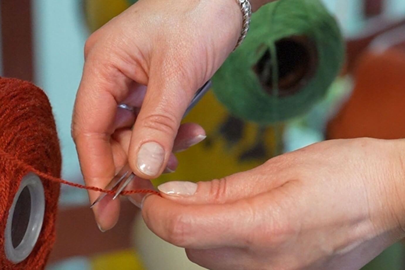 ZA KAŻDYM DYWANIKIEM KRYJE SIĘ JAKAŚ HISTORIA / 35 GODZIN DO POWSTANIA DYWANIKA ŁAZIENKOWEGO