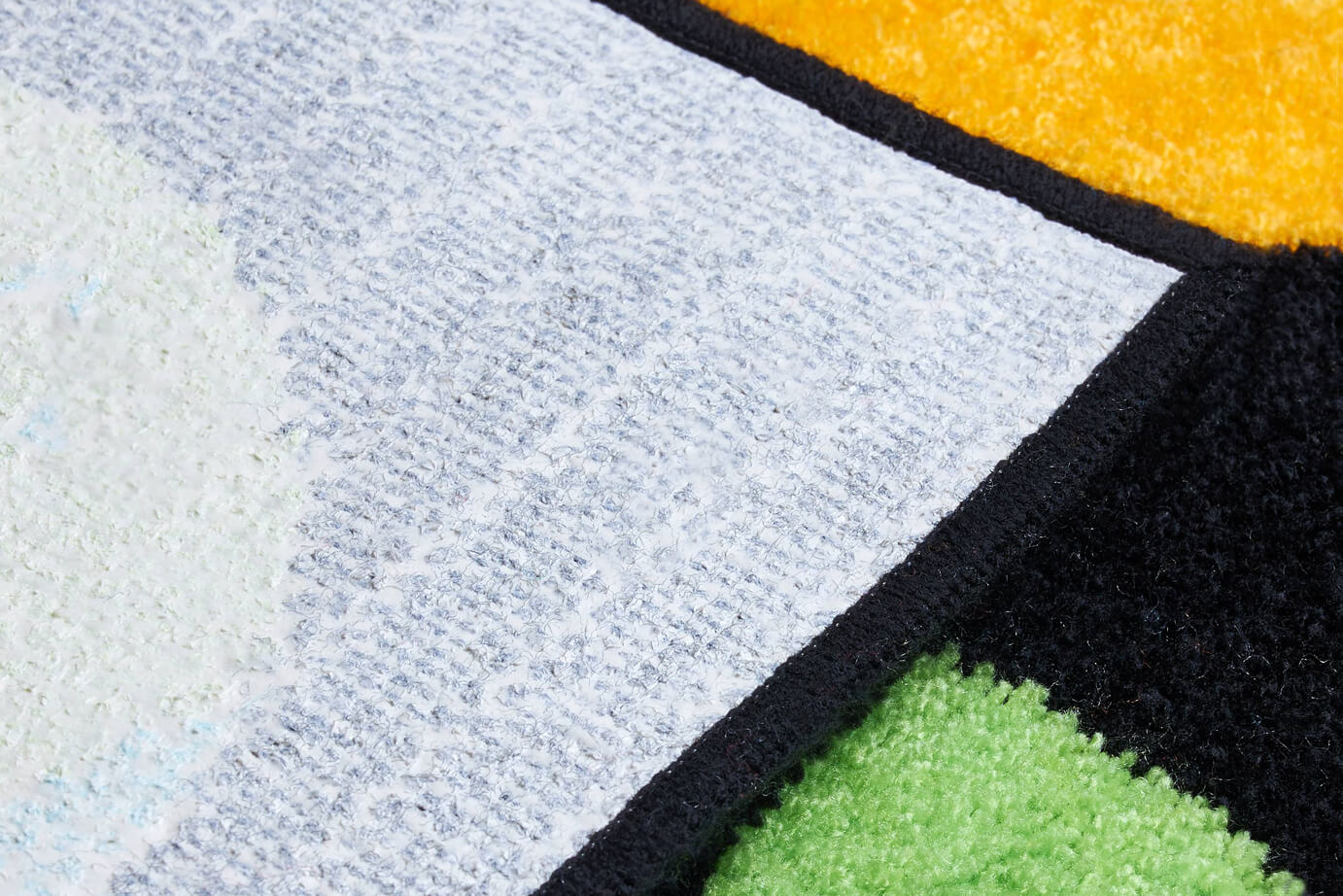 BEZPEČNOSŤ NA PRVOM MIESTE