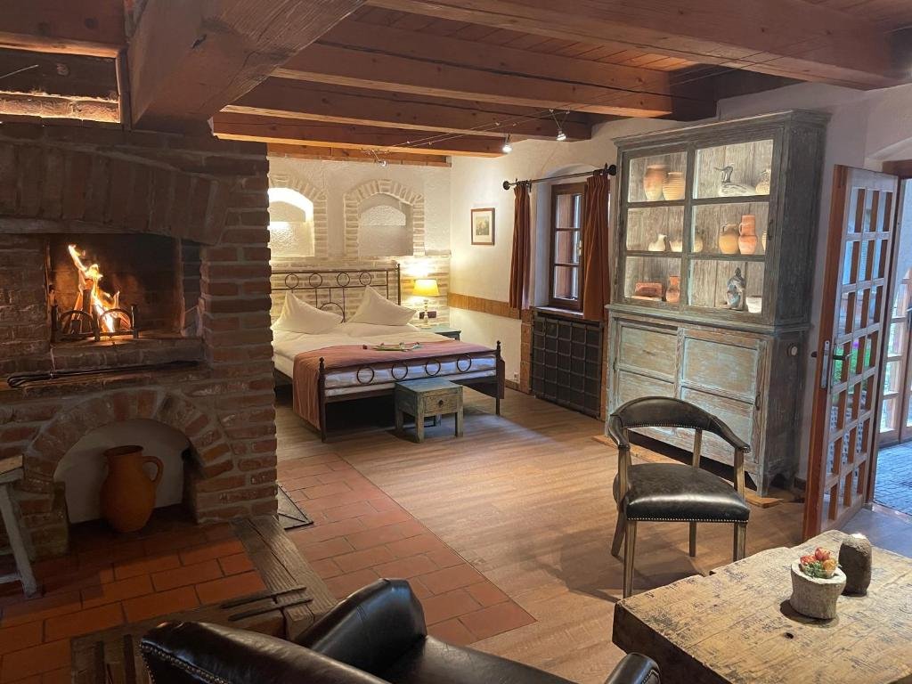 Romantik hotel U Raka, Praha – interiér s nábytkem GS Furniture, foto 2