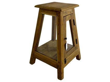 Vitrínka – <p>Malá vitrínka ve tvaru stoličky, která kombinuje praktické úložné prostory s originálním designem.</p> | GS Furniture