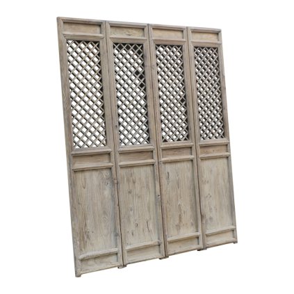 Set čtyř čínských dveří spojených do jednoho dekorativního panelu.