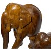 Set dvou ručně vyřezávaných indických slonů, symbolů síly, moudrosti a štěstí.