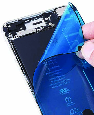 Lepenie pod displej iPhone