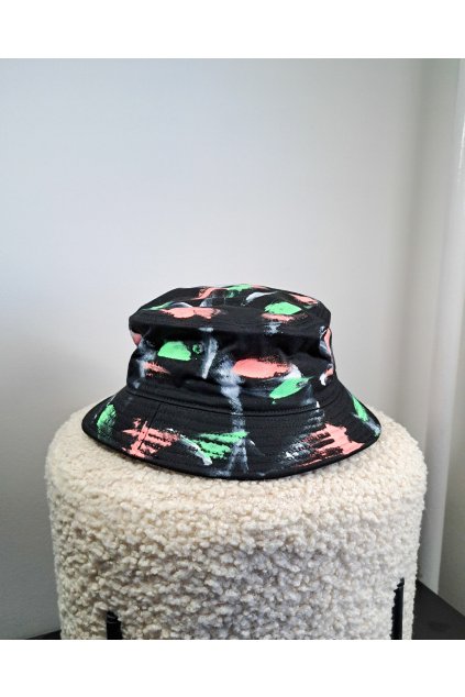 guilty-cloth-klobuk-cierny-neon-oranzova-zelena-unisex