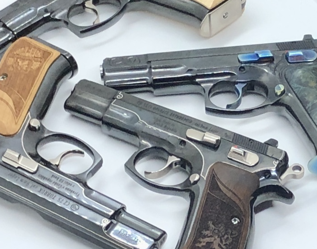 Dovoz zbraní ze zahraničí