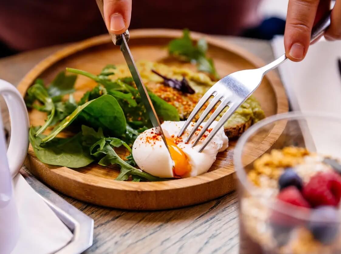 10 potravin, které jíst před alkoholem