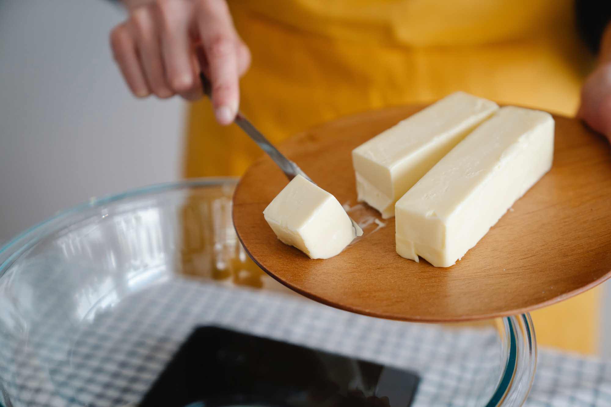 Ghí vs máslo: Jaký je rozdíl a které je nejlepší?