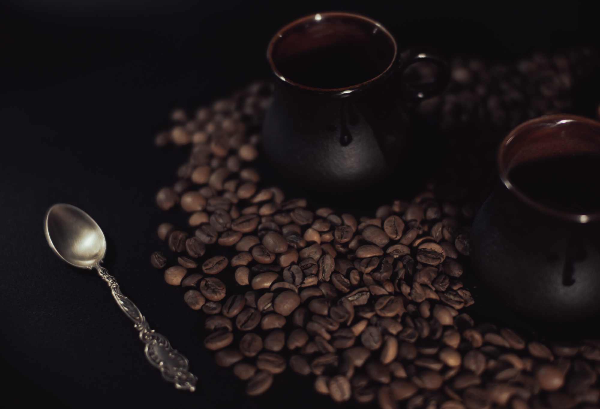 Pití 3-4 šálků kávy denně vám mohou prodloužit život