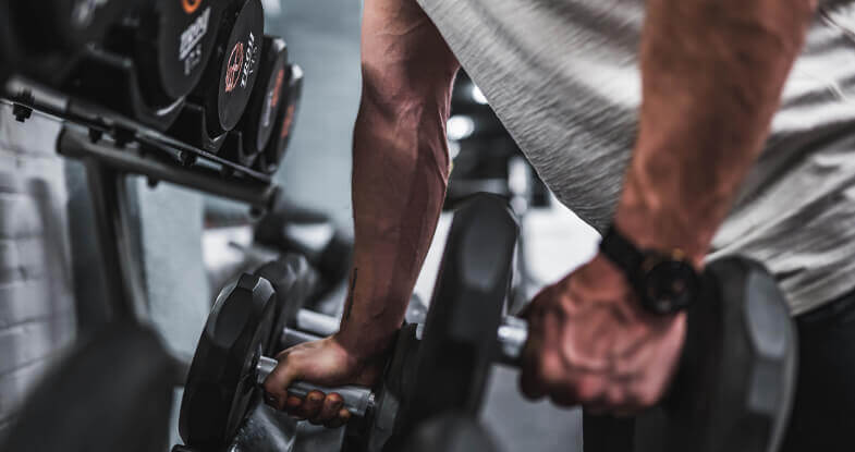 Kolik cviků na partii mohu dát během tréninku?