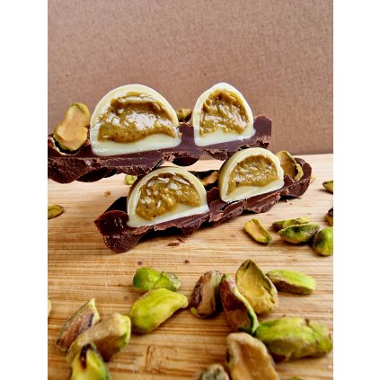 Passion pralinková čokoláda - pistáciová 105g (Varianty Bílá čokoláda)