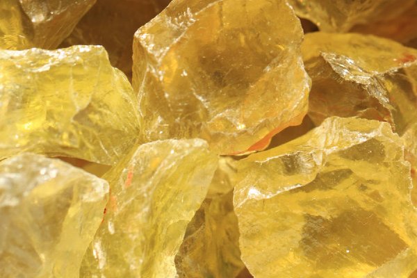 Sárga ásványok: Értékes kövek és jelentésük