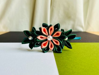 čelenka s velkou květinou z kanzashi zelená