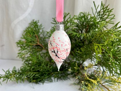 Vánoční koulička "oliva" se sakurou