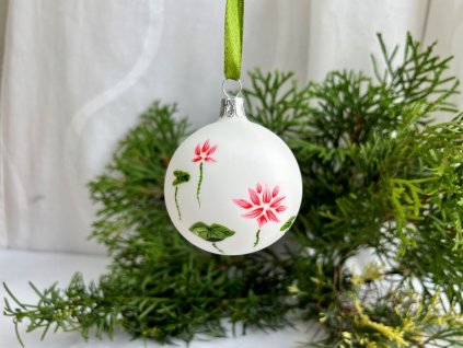 Vánoční koulička s lotosem