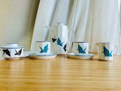 Porcelánová čajová souprava s origami jeřábem