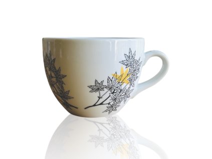 široký porcelánový hrnek s javory
