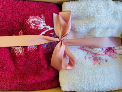 dárková sada 2 vyšívaných ručníků jarní Japonsko