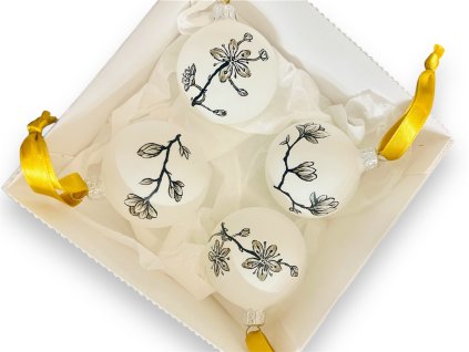 sada vánočních ozdob sakury a magnolie