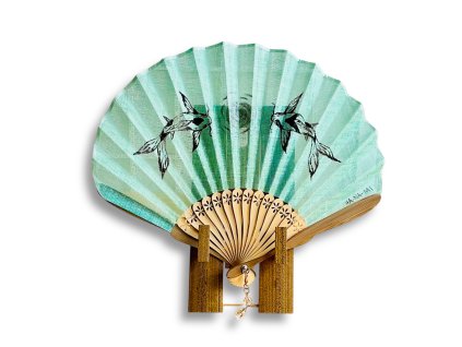 luxusní japonský skládací vějíř s koi kapry a měsícem
