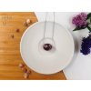 fialový skleněný přívěsek na krk s ručně malovanou magnolií