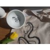 bílá porcelánová miska s perokresbou draka