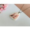 skleněný náhrdelník kvetoucí sakura