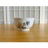 kulatá porcelánová miska s kvetoucí zlatou magnolií