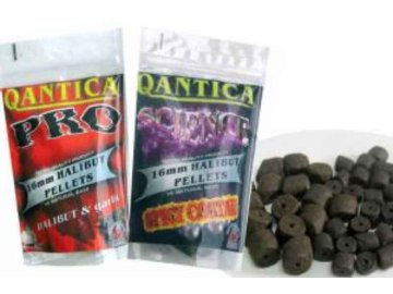 QANTICA halibut pelety - s dírou 16mm / 150g