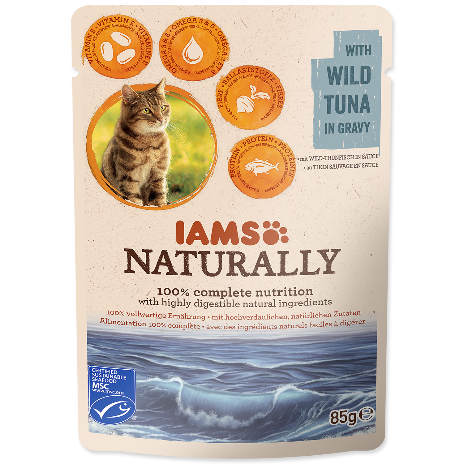 Levně Kapsička IAMS Cat Naturally with Wild Tuna in Gravy