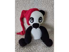 Panda s čepičkou
