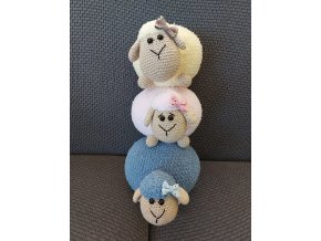 Ovečka s mašličkou