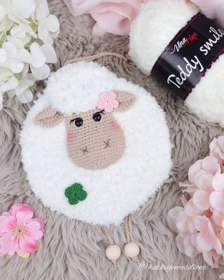 ❤️ UHÁČKUJTE SI oiginální, placaté, krásné, rychlé a jednoduché ovečky😅.... přesně takové jsou závěsné velikonoční ovečky,...