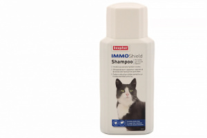 Beaphar IMMO Shield šampon pro kočky pro ochranu před klíšťaty, blechami a dalším hmyzem fyzikální cestou bez použití chemických insekticidů. Objem 200 ml.