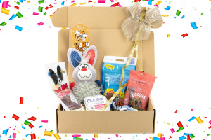 Hledáte perfektní dárek pro svého čtyřnohého kamaráda? Tento dárkový box je plný radosti, vůní a překvapení! Přináší kombinaci chutných pamlsků a zábavných hraček, které potěší každého psa (3)