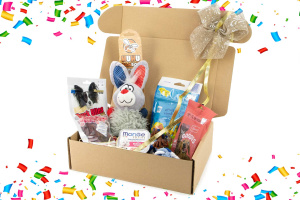 Hledáte perfektní dárek pro svého čtyřnohého kamaráda? Tento dárkový box je plný radosti, vůní a překvapení! Přináší kombinaci chutných pamlsků a zábavných hraček, které potěší každého psa