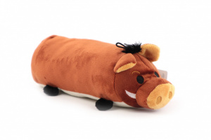 Plyšová hračka pro psy inspirovaná pohádkami od Disney – Pumba. Příjemný měkoučký materiál, výběr velikostí pro štěňata a malá až střední plemena psů.