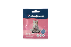 Feromonový knoflík CalmDown by KRUUSE® uvolňuje pachové signály, které kočkám pomáhají zvládat stres při cestování, stěhování, návštěvě veterináře nebo po operaci