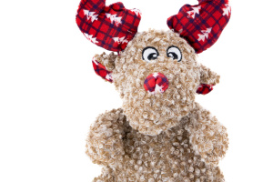  Vánoční plyšový sob – 22 cm měkoučkého plyše s pískátkem uvnitř. Ideální hračka pro malé i středně velké psy – pro radost, zábavu i sváteční pohodu (detail)