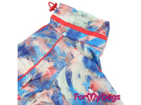  Pláštěnka pro fenky ForMyDogs MULTICOLOUR BLUE s hladkou podšívkou a otvorem na vodítko (2)