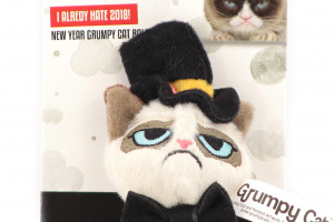 Hračka pro kočky ve tvaru kočičího gentlemana s kloboukem a motýlkem. Hračka je plněná kvalitním catnipem. (2)