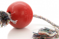   Hračka pro psy – míč ROMP-N-ROLL, barva červená (2)