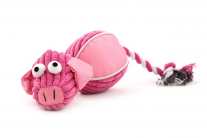 Provazová hračka pro psy – růžové prasátko. Vyrobené z pevné látky kombinované s plyšem a provazem, velikost cca 38 cm. (2)
