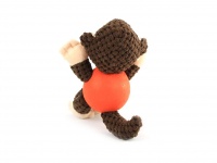 Hračka pro psy od URBAN PUP kombinující bavlněné tělo s odolným gumovým míčkem. Při zmáčknutí píská, velikost hračky cca 18 cm. (3)