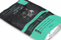  Kompletní krmivo, kapsička pro dospělé kastrované a sterilizované kočky FITMIN SALMON – omáčka s filety z lososa. Obsahuje 74 % masa, hmotnost 85 g. (4)