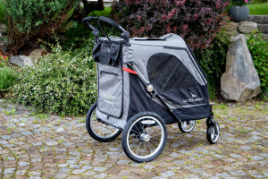  Velký kočárek pro psy s 38cm kolečky a nosností 55 kg. Rozměry kabiny 85 × 55 × 60 cm, možnost připevnění upravovacího stolku. (6)